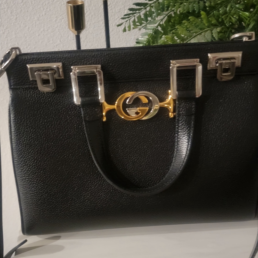 Gucci Small Zumi Top HandleBag Leather excellent condition with certificate &box